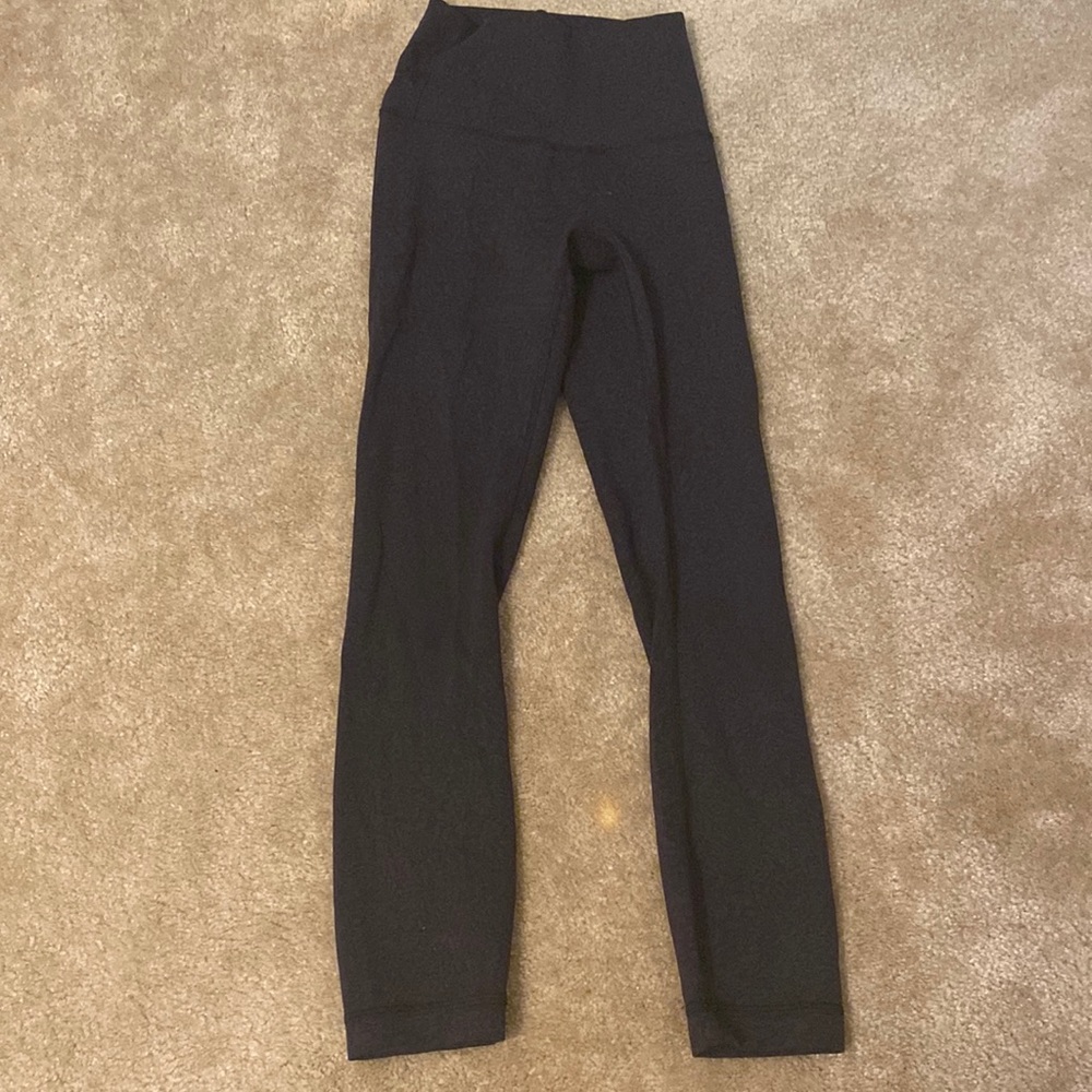 Lululemon leggings size 0 25 inch (cow print)